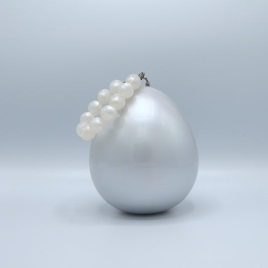 Fabergé In White